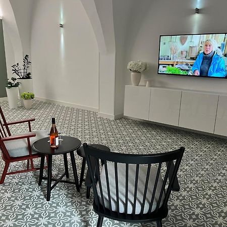 Palac Daun - Studio Apartments Зноймо Экстерьер фото