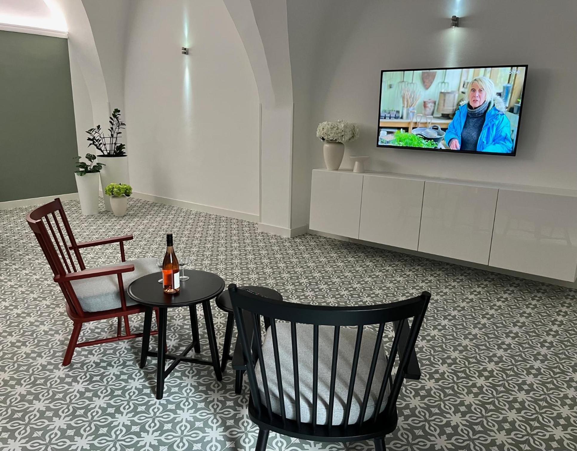 Palac Daun - Studio Apartments Зноймо Экстерьер фото