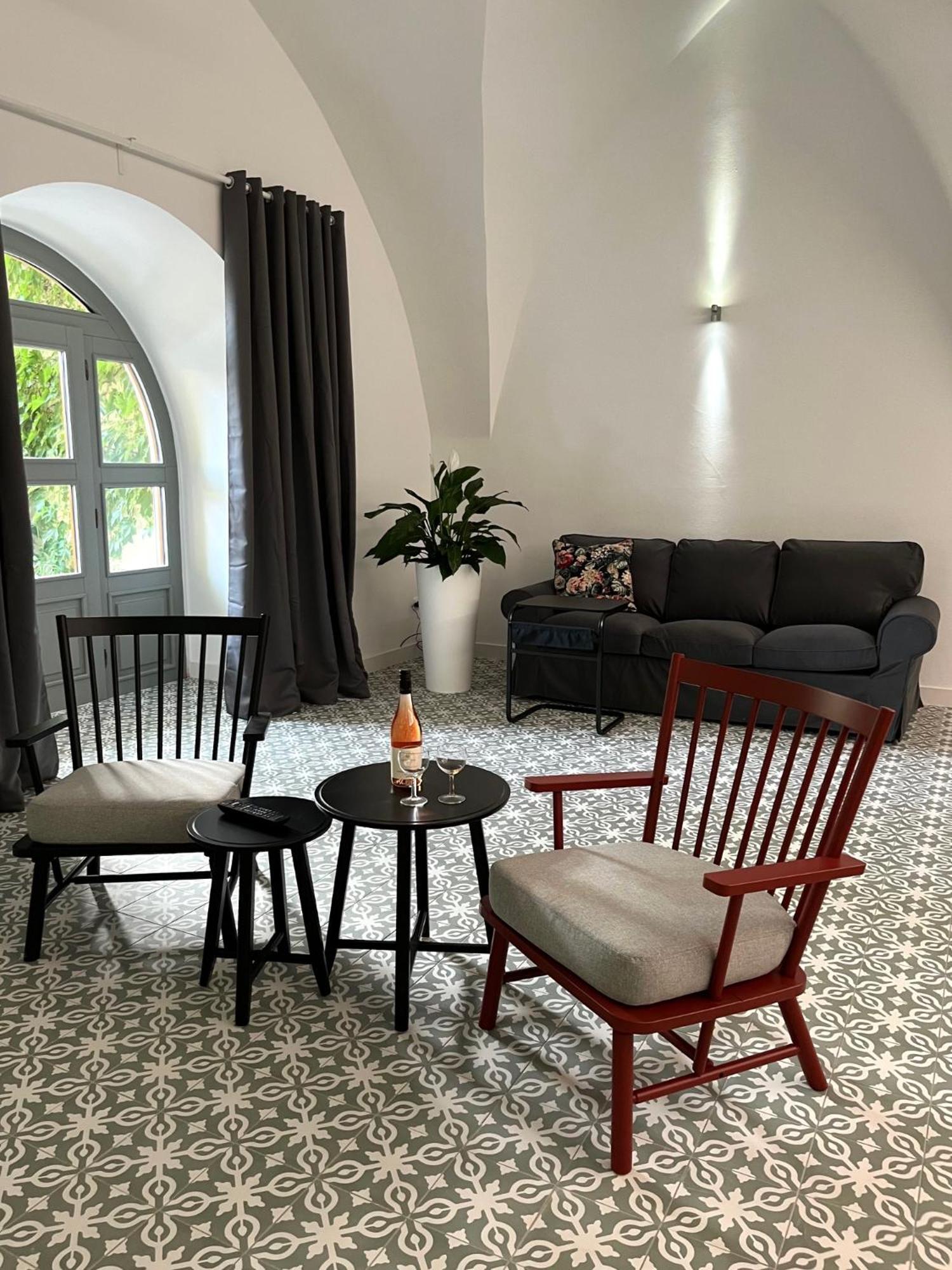 Palac Daun - Studio Apartments Зноймо Экстерьер фото
